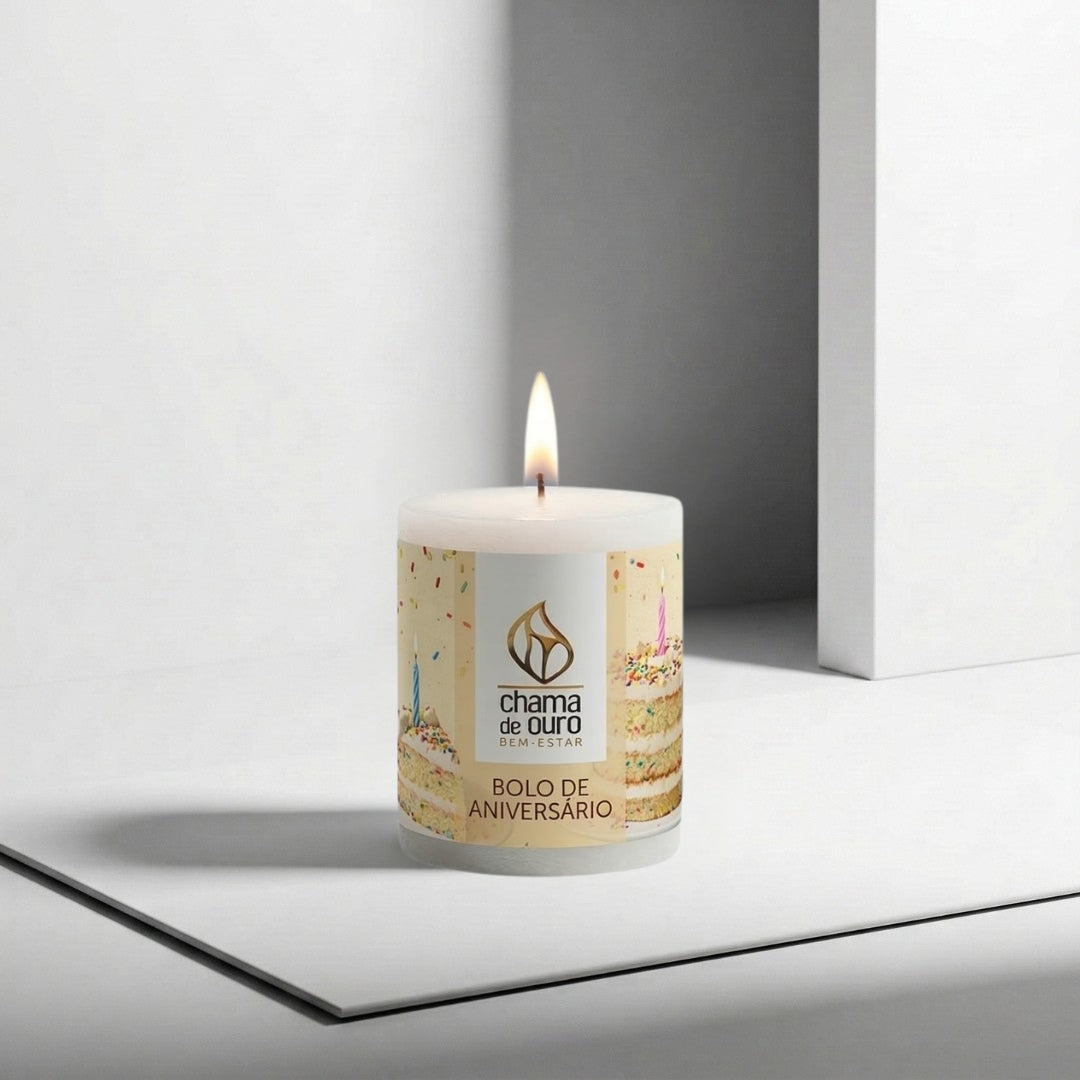 Vela Aromática Bolo de Aniversário – Chama de Ouro